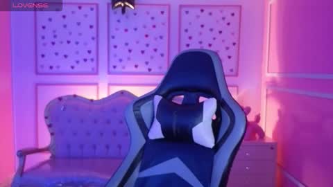 Snapshot of ailen_t_ chatting on October 19, 2025, 2:45 am ailen online show from October 19, 2025, 2:45 am