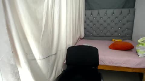 Snapshot of ailyn_rosendo chatting on January 24, 2025, 3:00 am ailyn_rosendo online show from January 24, 2025, 3:00 am