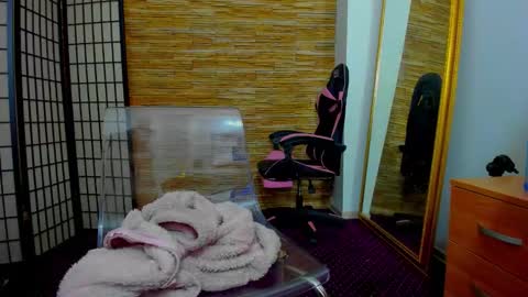 Aisha online show from February 7, 2026, 5:11 am