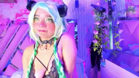 Snapshot of akane_hikari_ chatting on December 20, 2025, 4:08 am akane hikari online show from December 20, 2025, 4:08 am