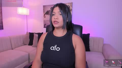 Snapshot of alaiia7 chatting on December 1, 2025, 7:30 pm Alaia online show from December 1, 2025, 7:30 pm