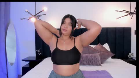 Snapshot of alaiia7 chatting on February 1, 2026, 8:07 pm Alaia online show from February 1, 2026, 8:07 pm