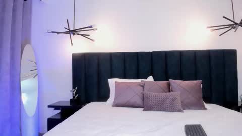 Snapshot of alaiia7 chatting on February 8, 2026, 7:39 pm Alaia online show from February 8, 2026, 7:39 pm