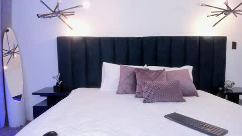 Snapshot of alaiia7 chatting on February 24, 2026, 7:56 pm Alaia online show from February 24, 2026, 7:56 pm