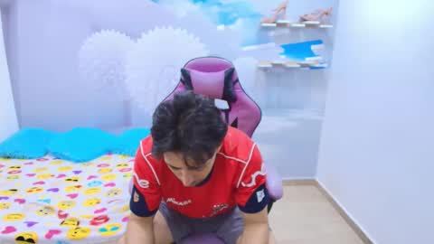 Snapshot of alan_allexander chatting on February 15, 2026, 7:51 am ALAN online show from February 15, 2026, 7:51 am