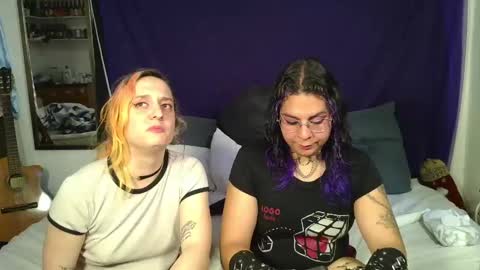 Alani online show from October 1, 2025, 10:49 pm