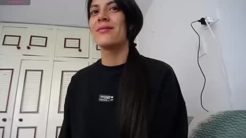 alejaxxxhot online show from October 18, 2025, 5:25 pm