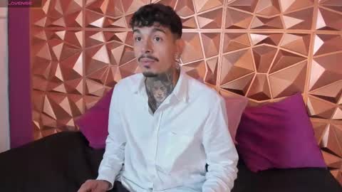 Snapshot of aleking13 chatting on October 7, 2025, 12:24 pm aleking13 online show from October 7, 2025, 12:24 pm