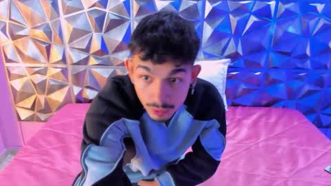 Snapshot of aleking13 chatting on October 27, 2025, 1:04 pm aleking13 online show from October 27, 2025, 1:04 pm