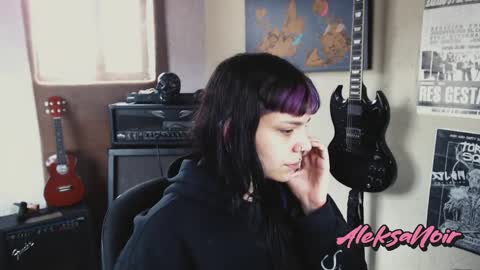 Snapshot of aleksanoir chatting on September 18, 2025, 3:14 pm AleksaNoir online show from September 18, 2025, 3:14 pm