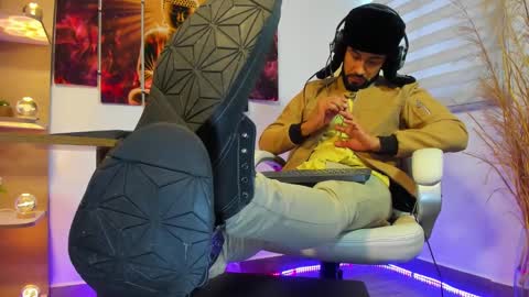 ALESSANDRO  WYE online show from December 22, 2024, 12:38 pm