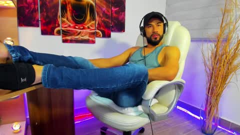 ALESSANDRO  WYE online show from January 14, 2025, 8:09 am