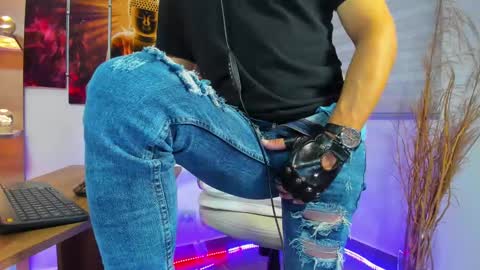 ALESSANDRO  WYE online show from January 19, 2025, 11:56 am