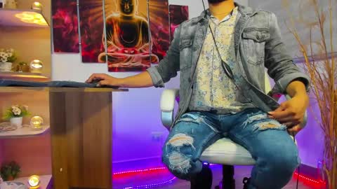 ALESSANDRO  WYE online show from January 29, 2025, 4:26 am