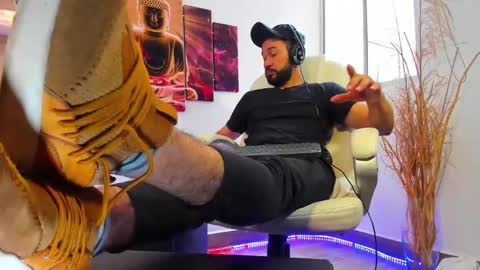 ALESSANDRO  WYE online show from February 25, 2025, 9:13 pm