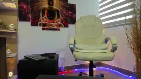 ALESSANDRO  WYE online show from March 3, 2025, 6:44 pm