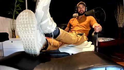 ALESSANDRO  WYE online show from November 2, 2025, 2:58 am