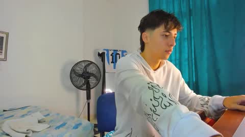 Snapshot of alessandro_dybala chatting on February 17, 2026, 12:12 pm Alessandro Dybala online show from February 17, 2026, 12:12 pm