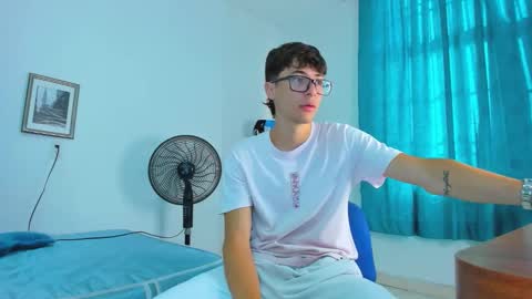 Snapshot of alessandro_dybala chatting on February 26, 2026, 12:26 pm Alessandro Dybala online show from February 26, 2026, 12:26 pm