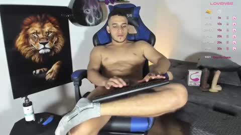 Alex Woll online show from February 5, 2025, 5:41 am