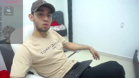 alexiscollinss online show from February 5, 2025, 1:33 pm