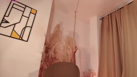 aliceblaker_ online show from October 18, 2025, 4:37 am