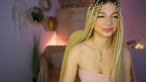 Alicee Kiss online show from December 15, 2024, 10:15 pm