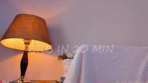 Elle online show from February 27, 2025, 10:48 am