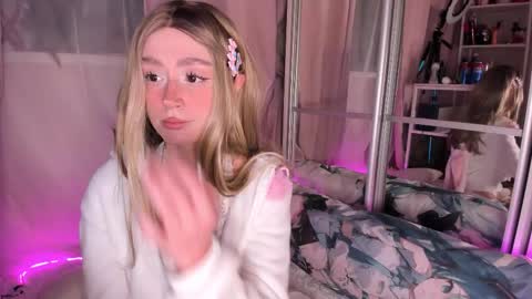 Snapshot of alicexbae chatting on February 20, 2026, 3:12 pm from wonderland online show from February 20, 2026, 3:12 pm