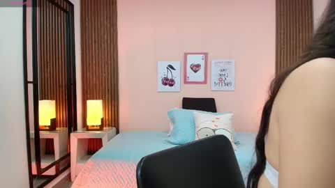 Snapshot of alina_martinelli chatting on December 3, 2025, 11:52 am Alina online show from December 3, 2025, 11:52 am