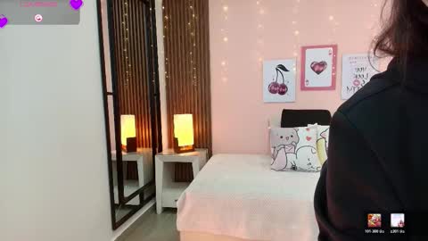 Snapshot of alina_martinelli chatting on January 13, 2026, 11:59 am Alina online show from January 13, 2026, 11:59 am