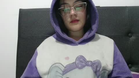 Snapshot of alisha_9997 chatting on March 1, 2026, 12:45 am alisha_9997 online show from March 1, 2026, 12:45 am