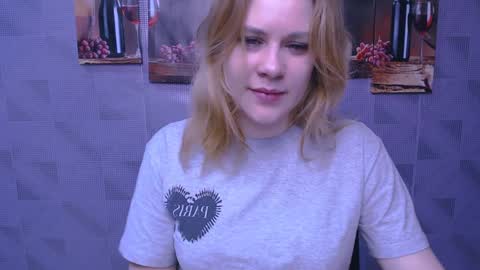 Snapshot of alisiakiss_ chatting on December 23, 2024, 7:28 am Alisia online show from December 23, 2024, 7:28 am