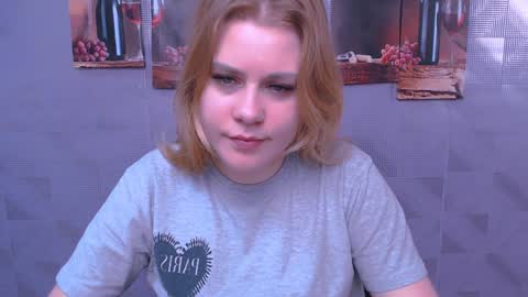 Snapshot of alisiakiss_ chatting on December 23, 2024, 10:32 am Alisia online show from December 23, 2024, 10:32 am