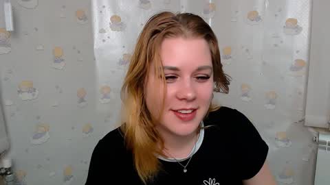 Snapshot of alisiakiss_ chatting on December 25, 2024, 5:37 pm Alisia online show from December 25, 2024, 5:37 pm