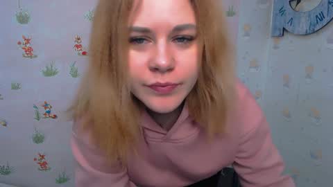 Snapshot of alisiakiss_ chatting on January 3, 2025, 7:16 am Alisia online show from January 3, 2025, 7:16 am