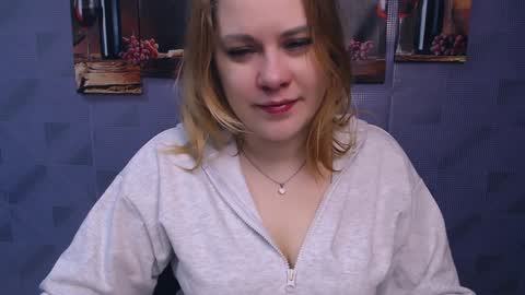 Snapshot of alisiakiss_ chatting on January 7, 2025, 7:31 am Alisia online show from January 7, 2025, 7:31 am