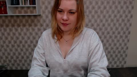 Snapshot of alisiakiss_ chatting on January 9, 2025, 7:31 am Alisia online show from January 9, 2025, 7:31 am