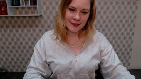 Snapshot of alisiakiss_ chatting on January 9, 2025, 10:41 am Alisia online show from January 9, 2025, 10:41 am
