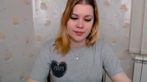 Snapshot of alisiakiss_ chatting on January 18, 2025, 7:28 am Alisia online show from January 18, 2025, 7:28 am