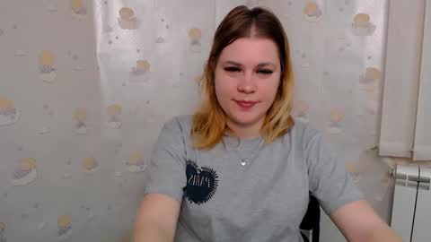 Snapshot of alisiakiss_ chatting on January 18, 2025, 10:39 am Alisia online show from January 18, 2025, 10:39 am