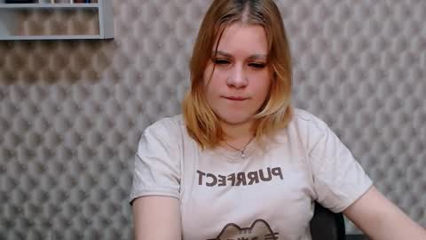 Snapshot of alisiakiss_ chatting on February 1, 2025, 10:48 am Alisia online show from February 1, 2025, 10:48 am