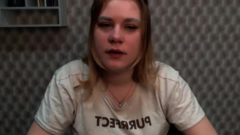 Snapshot of alisiakiss_ chatting on February 20, 2025, 10:59 am Alisia online show from February 20, 2025, 10:59 am