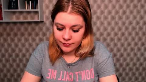 Snapshot of alisiakiss_ chatting on February 25, 2025, 7:20 am Alisia online show from February 25, 2025, 7:20 am