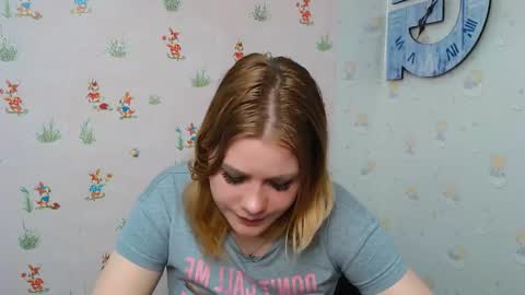 Snapshot of alisiakiss_ chatting on February 25, 2025, 10:26 am Alisia online show from February 25, 2025, 10:26 am