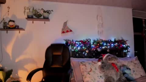 Snapshot of alizmarias chatting on December 27, 2024, 10:48 pm Andrea..... online show from December 27, 2024, 10:48 pm