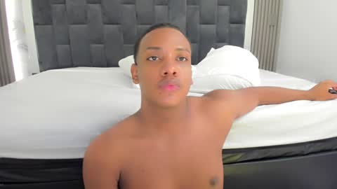 Snapshot of allan_ghersi02 chatting on December 15, 2024, 10:39 am Angel online show from December 15, 2024, 10:39 am