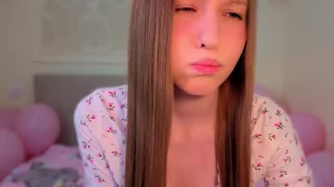 Snapshot of alllura chatting on February 20, 2026, 11:27 pm Axi online show from February 20, 2026, 11:27 pm