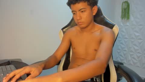 alluringangel01 online show from January 17, 2026, 2:05 am