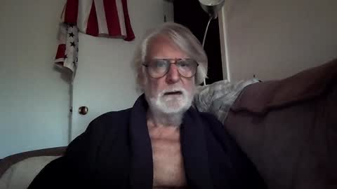 Snapshot of alphauniform chatting on December 3, 2024, 12:59 pm AlphaUniform online show from December 3, 2024, 12:59 pm